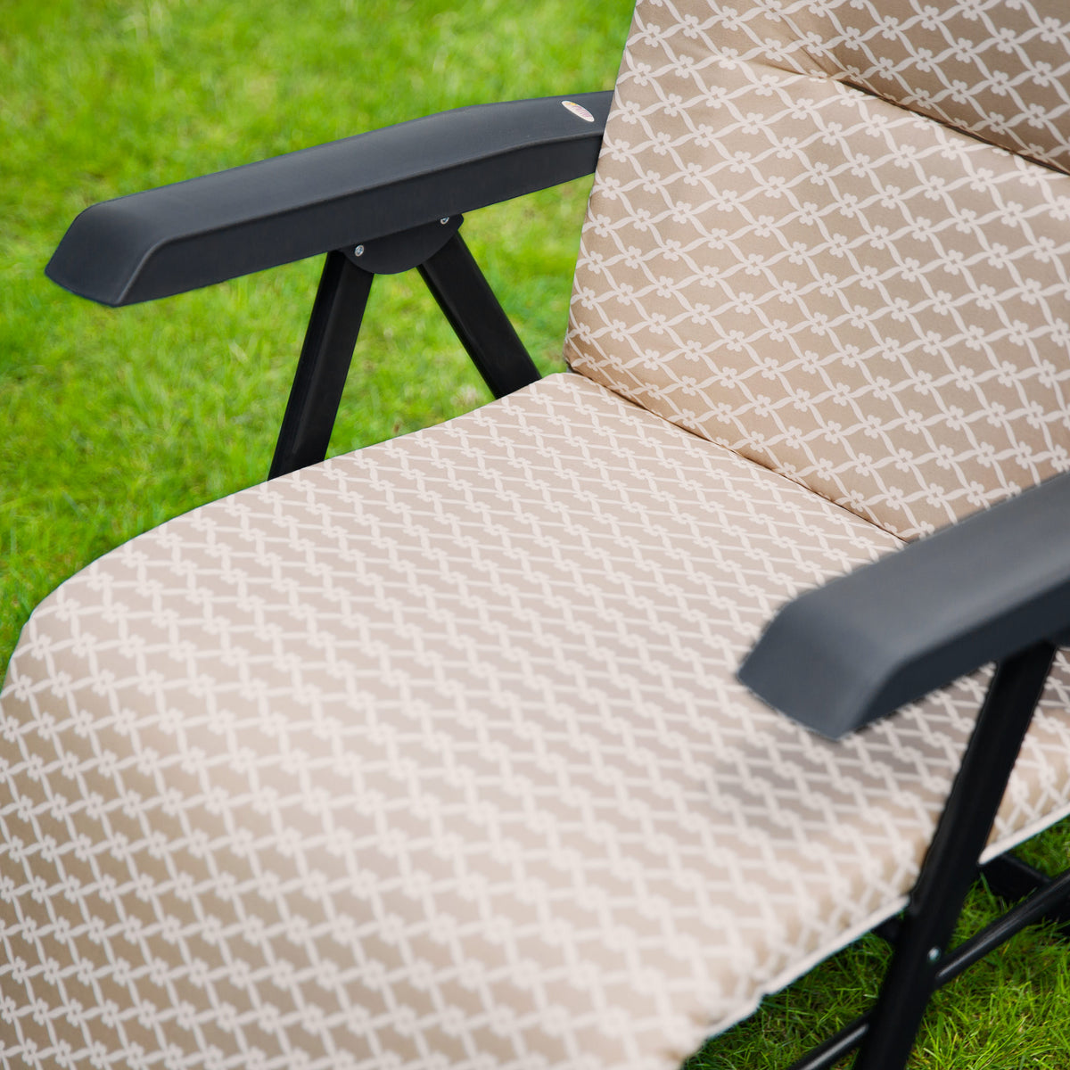 FOTEL OGRODOWY Z PODNÓŻKIEM GALAXY PATIO - BIAŁO / BEŻOWY